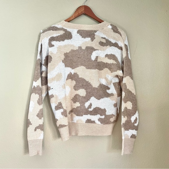 Lucky Brand Boxy Camouflage Print Knit Cardigan Sweater Tan Size Medium - Picture 7 of 8